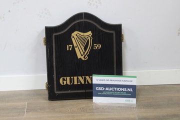 Afbeelding van Winmau Pro-SFB Dartbord in Zwart Dartkabinet