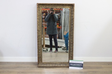 Afbeelding van Wandspiegel in zeer Fraaie Lijst