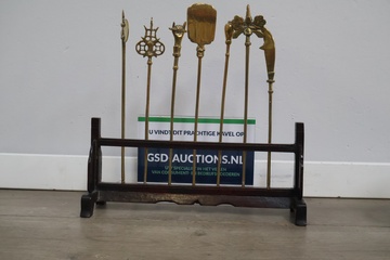 Afbeelding van Antieke mininatuur wapenrek