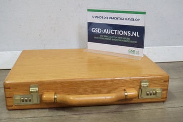 Afbeelding van Vintage houten aktekoffer