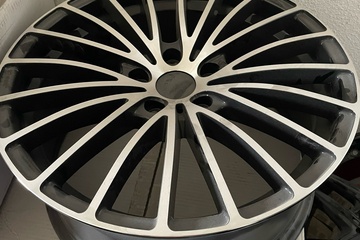 Afbeelding van 4 nieuwe velgen zwart en chroom 18 inch (*15)