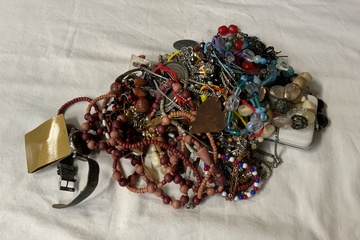 Afbeelding van Diverse sieraden - 1,5 kg