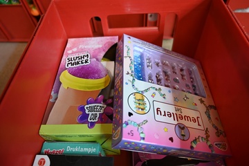 Afbeelding van Partij speelgoed/ knutsel