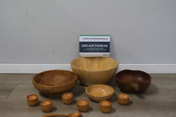 Afbeelding van Houten kommen, schaaltjes en lepel 17 stuks