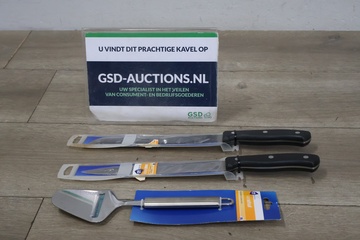 Afbeelding van Keukenmessen 2 stuks met kaasschaaf