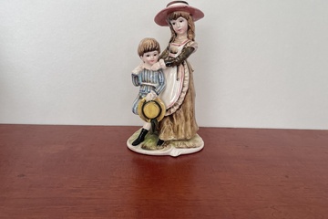Afbeelding van Keramieken beeld zus en broertje