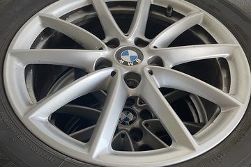 Afbeelding van BMW 3 serie vanaf 2021 set originele velgen met banden (11)