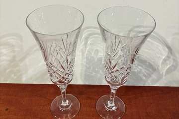 Afbeelding van 2 Boheems kristallen champagne glazen