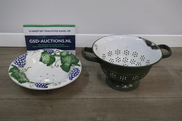 Afbeelding van Vintage keramische schaal en emaille vergiet