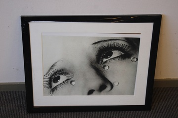 Afbeelding van Ingelijste foto/artprint: Gezicht met druppels