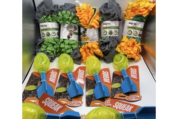 Afbeelding van Partij Hondenspeelgoed – Snuffelmatten & Squeaky Toys