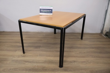 Afbeelding van Houtenblad Bureau met Zwart Metaal Frame''