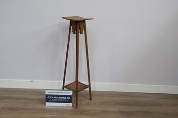 Afbeelding van Antiek Hoog Houten Plantenstandaard