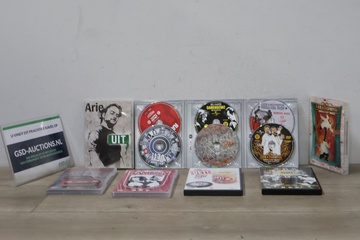 Afbeelding van DVD's van cabaretduo Arie & Silvester 12 stuks'