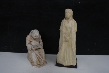 Afbeelding van Twee beeldjes van religieuze figuren