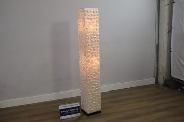 Afbeelding van Vierkante Parelmoer Schelpen Vloerlamp