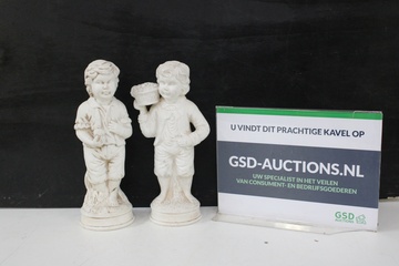 Afbeelding van Set van 2 Porseleinen Jongetjes'