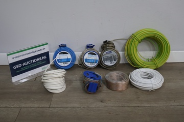 Afbeelding van Mix van installatiedraad  en stroomkabels 8 stuks