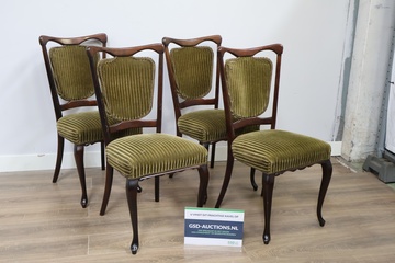 Afbeelding van Set van vier vintage eethoekstoelen met groene bekleding