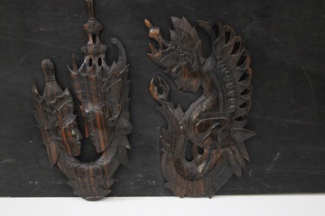 Afbeelding van Set van 2 Handgesneden Aziatische Wandornamenten