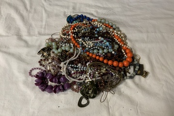 Afbeelding van Diverse sieraden - 1,5 kg