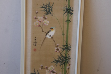 Afbeelding van Ingelijste Japanse of Chinese kakejiku hangrol van een vogel