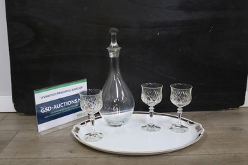 Afbeelding van Set van 3 Kristallen Wijnglazen met Karaf & Dienblad