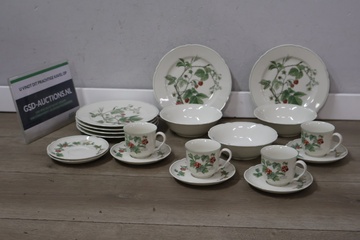 Afbeelding van Borden, schalen, kop en schotel van Seltmann Weiden