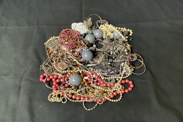 Afbeelding van Diverse sieraden - 1,5 kg
