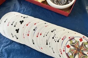 Afbeelding van Waddingtons Rondo – Circular Playing Cards – Ronde speelkaar