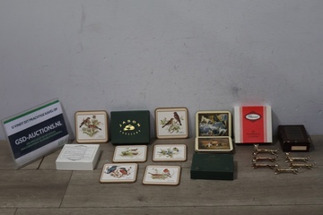 Afbeelding van Mix van 10 Onderzetters & 6 Verzilverde Messenleggers