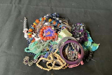 Afbeelding van Diverse sieraden - 1 kg