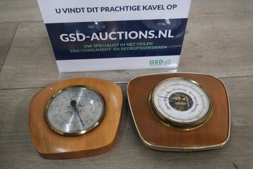Afbeelding van Vintage houten barometers 2 stuks
