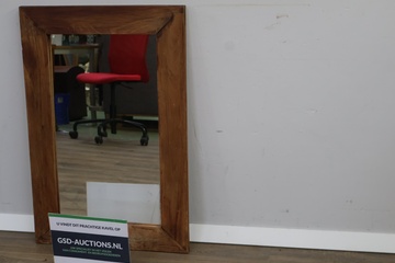 Afbeelding van Wandspiegel met houten lijst''