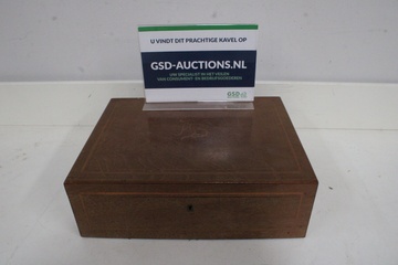 Afbeelding van Antieke Houten sieradenkist met gravure