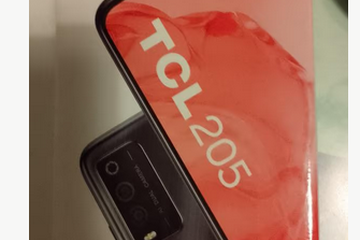 Afbeelding van TCL 205 android telefoon 2 jaar oud