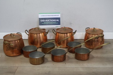 Afbeelding van Antiek koperen pannen en steelpannen 10 stuks
