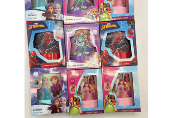 Afbeelding van Partij 9x Disney nachtlampjes (Frozen, Spiderman, Princess)