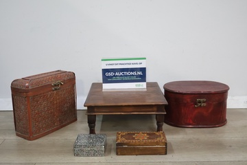 Afbeelding van Collectie Vintage Opbergdozen en Klein Houten Tafeltje