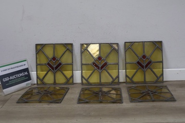 Afbeelding van Set van 6 Antieke Glas-In-Lood Raampjes