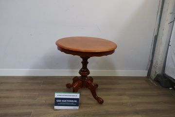 Afbeelding van Antiek Notenhouten Wijntafeltje