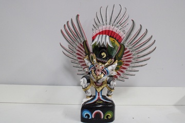 Afbeelding van Handgesneden Houten Garuda Beeld