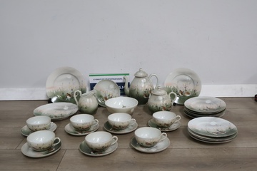 Afbeelding van Antiek Japans Kutani Servies
