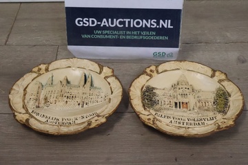 Afbeelding van Vintage aardewerk wandborden van 2 Amsterdamse monumenten