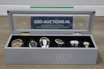Afbeelding van Mix van 6 horloges in een horlogekist