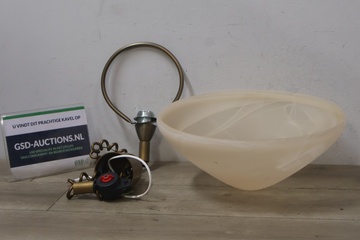 Afbeelding van Plafonlamp met glazen kap'