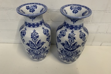 Afbeelding van Set van 2 Vintage Porseleinen Vazen