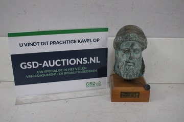 Afbeelding van Vintage Poseidon Buste op Houten Sokkel