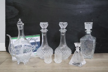 Afbeelding van Set van 5 Kristallen Karaffen met Dop