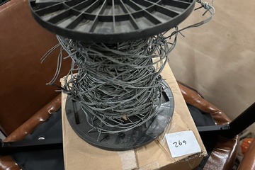 Afbeelding van 269. Rol ijzerdraad met extra draad